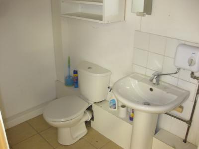 Industrial Unit in Market Harborough - photo 4